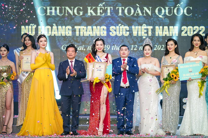 Ấn tượng đêm chung kết cuộc thi ''Nữ hoàng trang sức Việt Nam 2022''