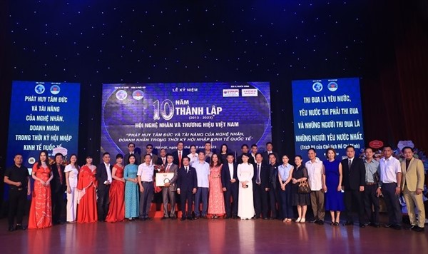 Kỉ niệm 10 năm thành lập Hội Nghệ nhân và Thương hiệu Việt Nam: Phát huy tâm đức và tài năng của nghệ nhân, doanh nhân trong thời kỳ hội nhập kinh tế quốc tế